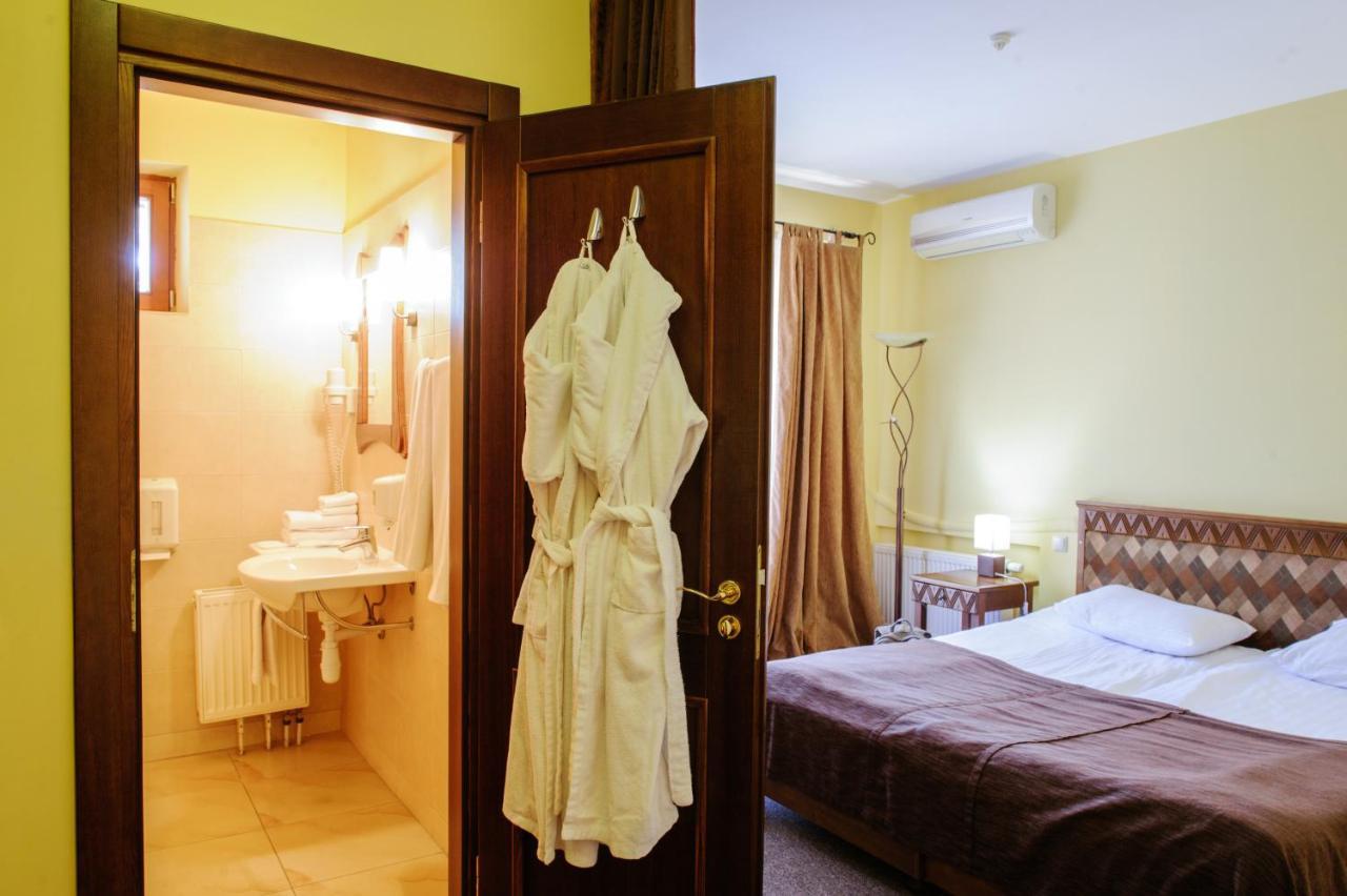 Трипільське Сонце Otel Podgortsy  Dış mekan fotoğraf