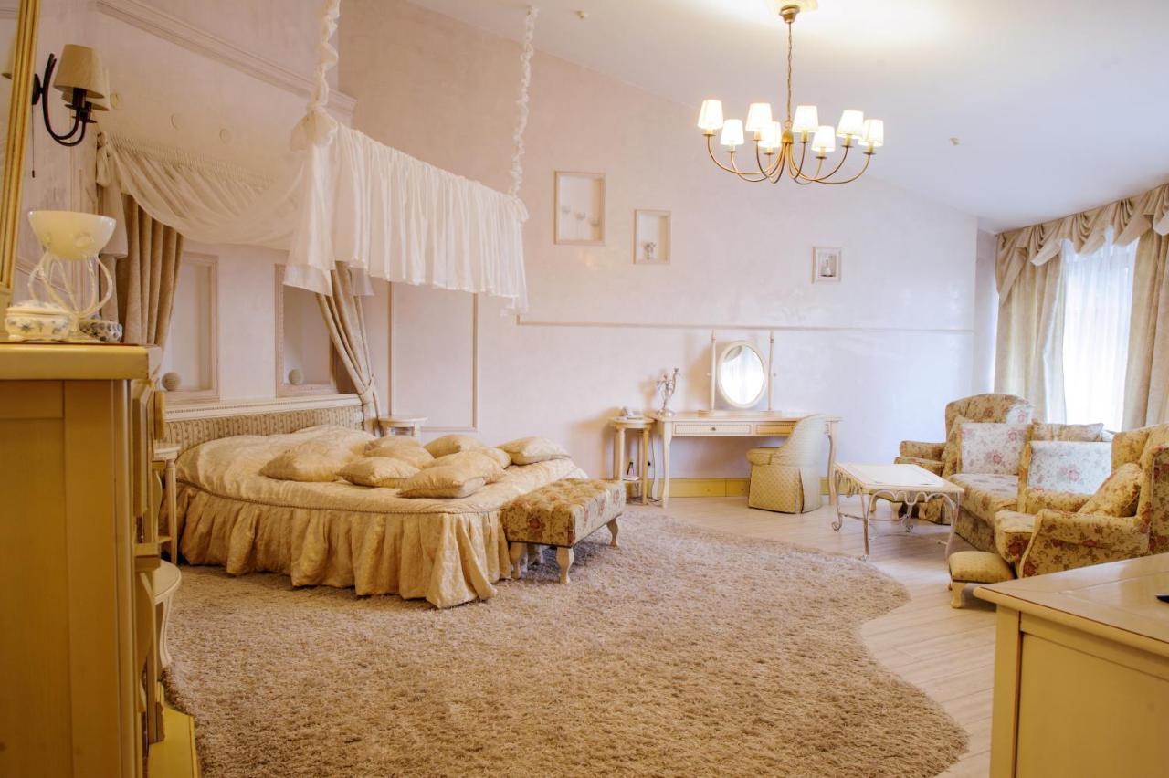 Трипільське Сонце Otel Podgortsy  Dış mekan fotoğraf